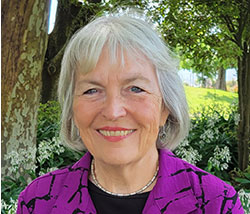 Teresa Hacunda AC'87